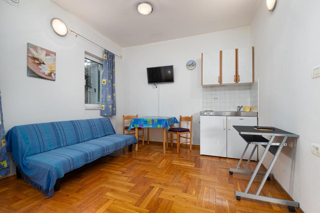 Appartement House Laura 200m From The Beach And The Center