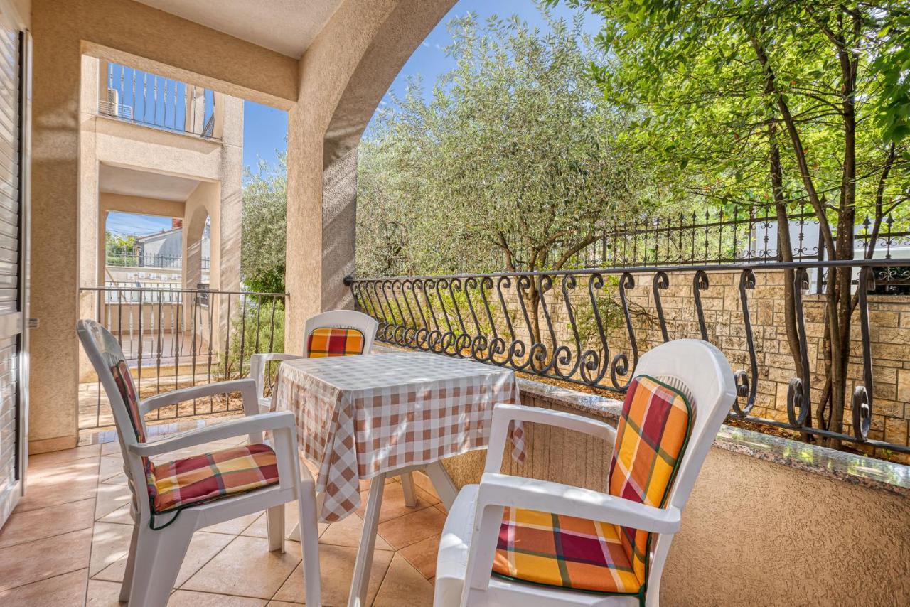 House Laura 200m From The Beach And The Center Poreč